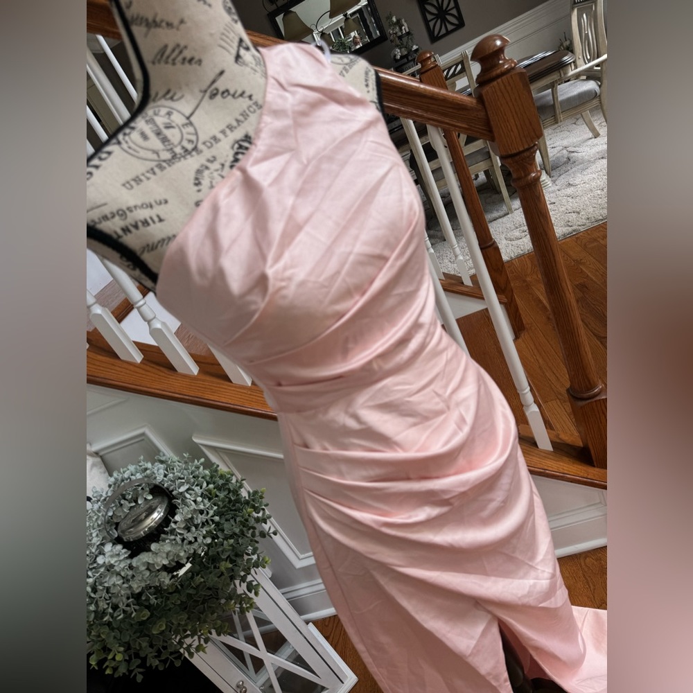 NWOT! Lulu’s Dreaming of Elegance Blush Pink Satin One-Shoulder Maxi Dress - Picture 7 of 11